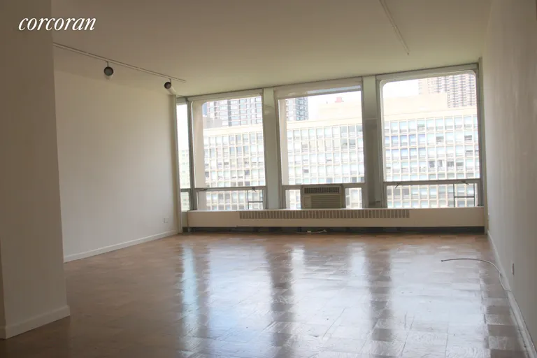 New York City Real Estate | View 333 East 30th Street, 18B | room 2 | View 3