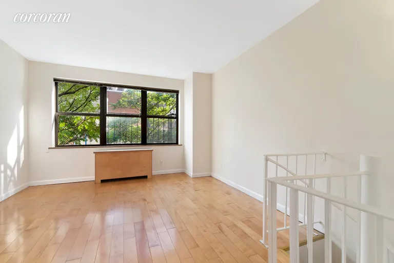 New York City Real Estate | View 230 East 52nd Street, PHD | room 4 | View 5