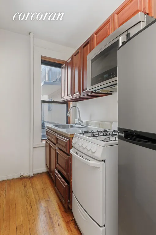 New York City Real Estate | View 242 East 10th Street, 12 | room 3 | View 4