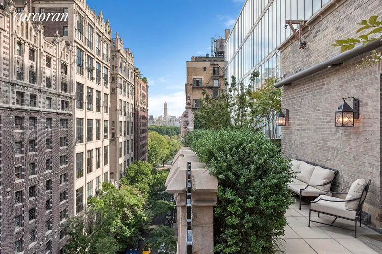 New York City Real Estate | View 40 West 67th Street, 10A | 2 Beds, 2 Baths | View 1