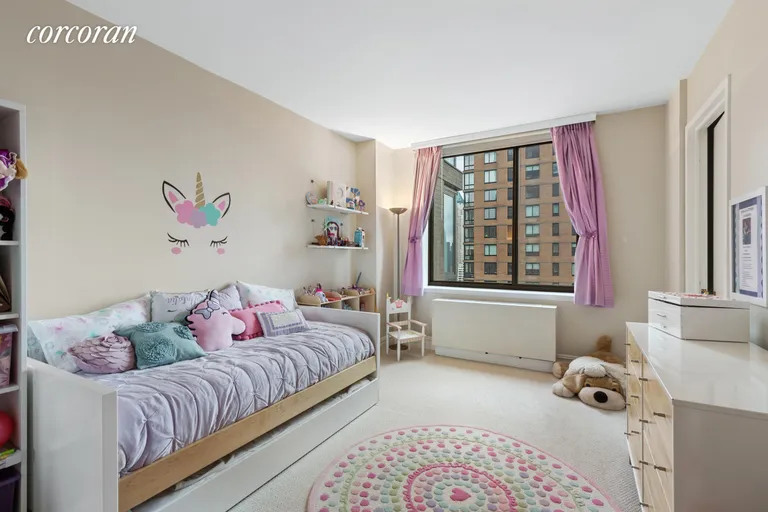 New York City Real Estate | View 2 Columbus Avenue, 21A | room 5 | View 6