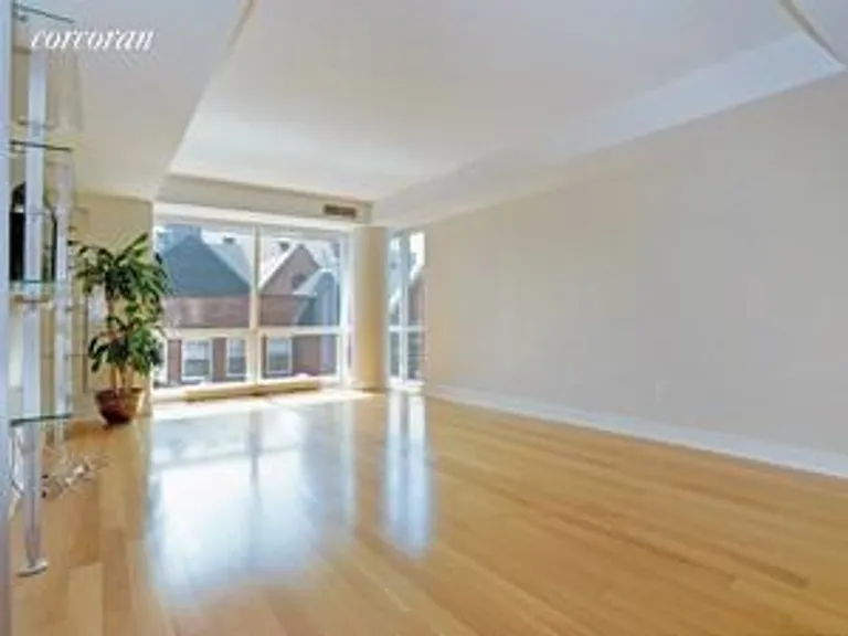 New York City Real Estate | View 2628 Broadway, 5C | 3 Beds, 2 Baths | View 1