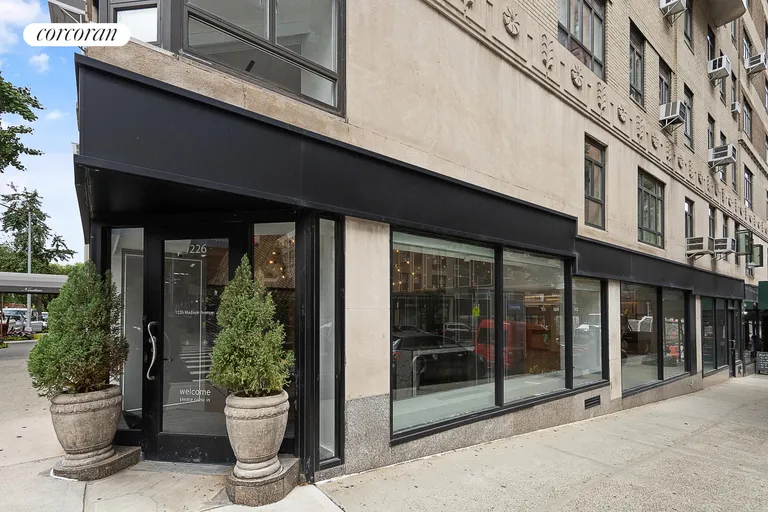 New York City Real Estate | View 19 East 88th Street, RETAIL | View 1