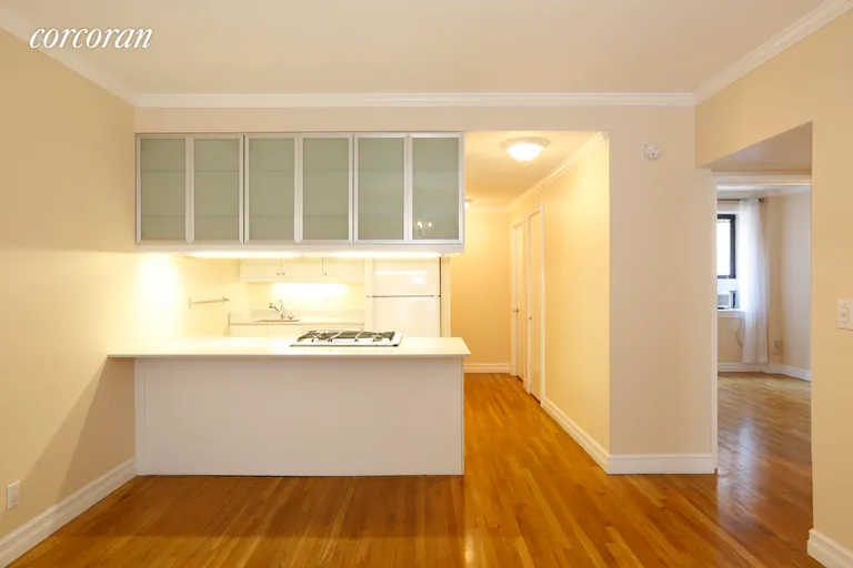 New York City Real Estate | View 250 West 88th Street, 706 | room 2 | View 3