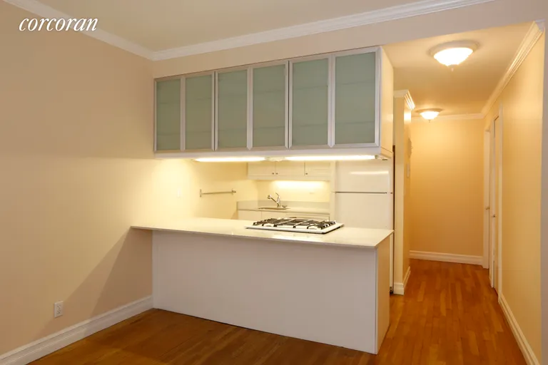 New York City Real Estate | View 250 West 88th Street, 706 | room 3 | View 4