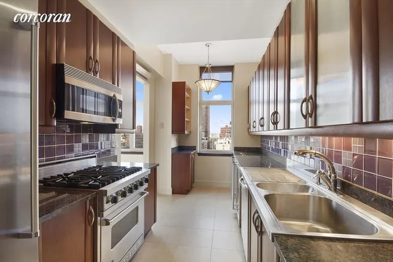 New York City Real Estate | View 181 East 90th Street, 22A | room 3 | View 4