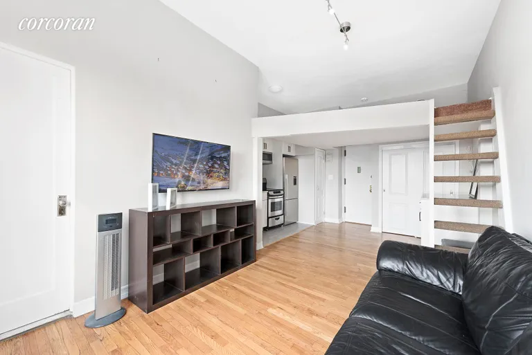 New York City Real Estate | View 140 West 69th Street, 126A | room 2 | View 3