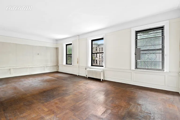New York City Real Estate | View 401 8th Avenue, 32 | 4 Beds, 2 Baths | View 1