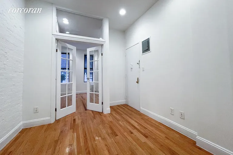 New York City Real Estate | View 421 East 81st Street, 1RW | room 2 | View 3