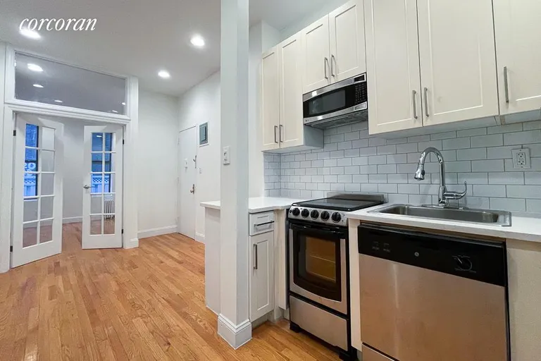 New York City Real Estate | View 421 East 81st Street, 1RW | 1 Bed, 1 Bath | View 1