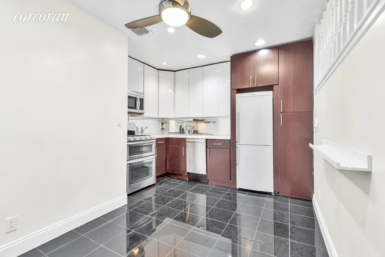 New York City Real Estate | View 264 West 77th Street, 8 | room 5 | View 6