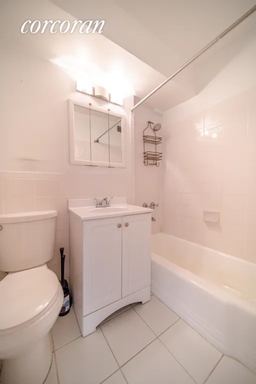 New York City Real Estate | View 210 East 36th Street, 9C | room 3 | View 4