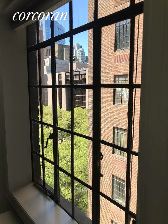 New York City Real Estate | View 25 Tudor City Place, 1118 | room 2 | View 3