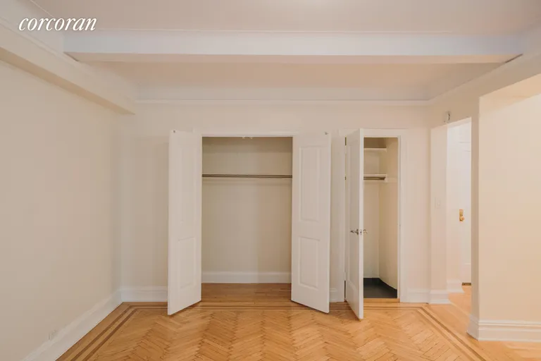 New York City Real Estate | View 210 East 68th Street, 14M | room 2 | View 3