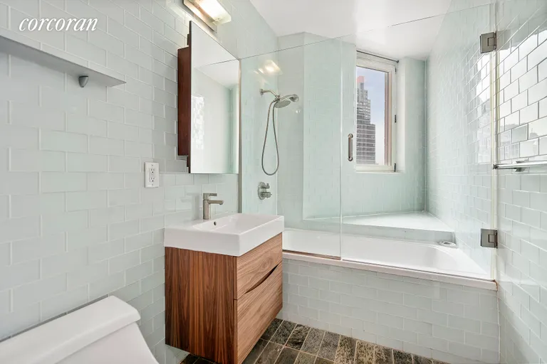 New York City Real Estate | View 206 East 95th Street, PHB | room 6 | View 7