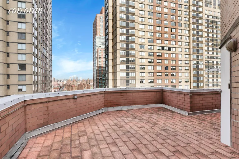 New York City Real Estate | View 206 East 95th Street, PHB | room 10 | View 11