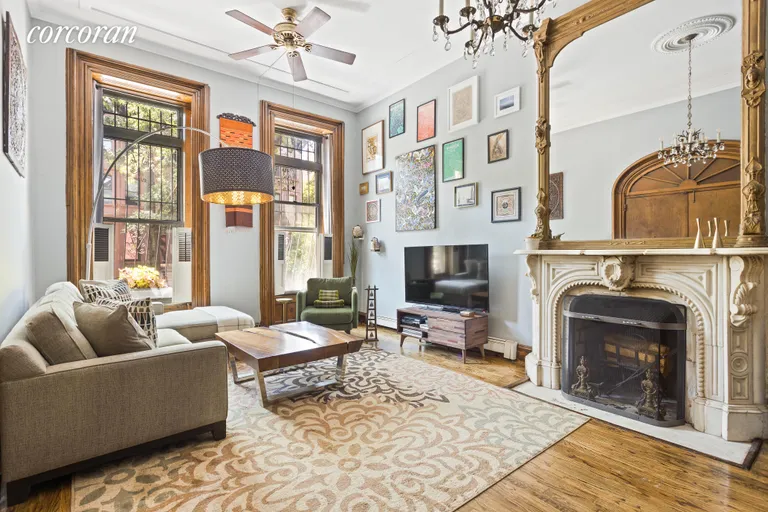 New York City Real Estate | View 139 6th Avenue, 2 | 2 Beds, 1 Bath | View 1