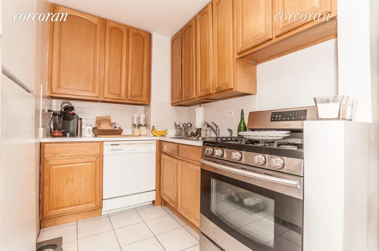 New York City Real Estate | View 300 West 110th Street, 20-J | room 8 | View 9