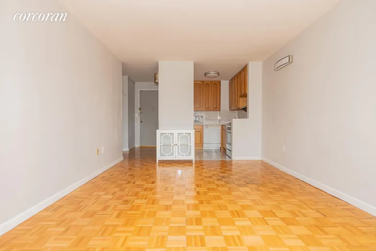 New York City Real Estate | View 300 West 110th Street, 20-J | room 1 | View 2
