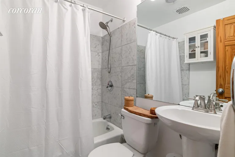 New York City Real Estate | View 301 5th Avenue, 2R | Bathroom | View 6