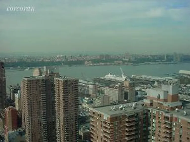 New York City Real Estate | View 350 West 42Nd Street, 51H | room 1 | View 2