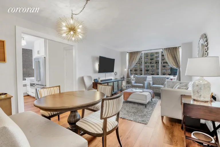 New York City Real Estate | View 61 West 62Nd Street, 6D | room 2 | View 3