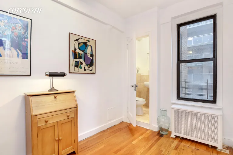 New York City Real Estate | View 123 West 93rd Street, 10G | Home office/flex space with en suite half bath. | View 10