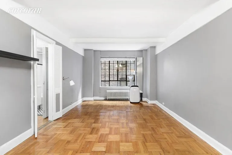 New York City Real Estate | View 140 East 40th Street, 6-J | 1 Bath | View 1