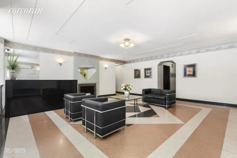 New York City Real Estate | View 140 East 40th Street, 6-J | Lobby | View 6