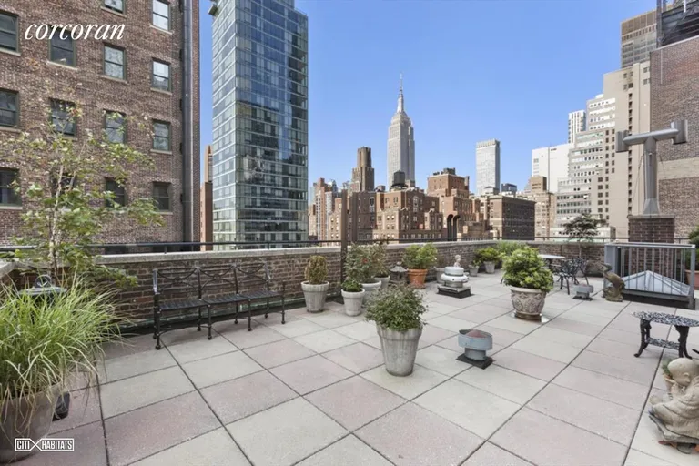 New York City Real Estate | View 140 East 40th Street, 6-J | Roof Deck | View 5