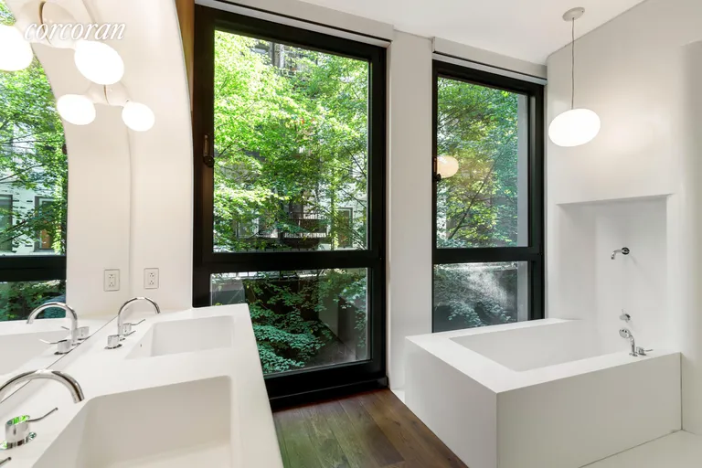 New York City Real Estate | View 40 Bond Street, TH3 | Primary bathroom | View 6