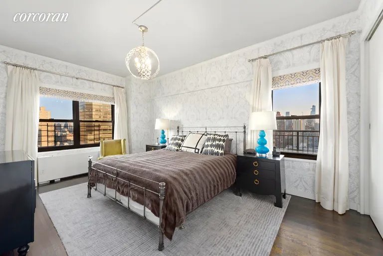 New York City Real Estate | View 142 West End Avenue, PH30PR | Corner Master Bedroom | View 4