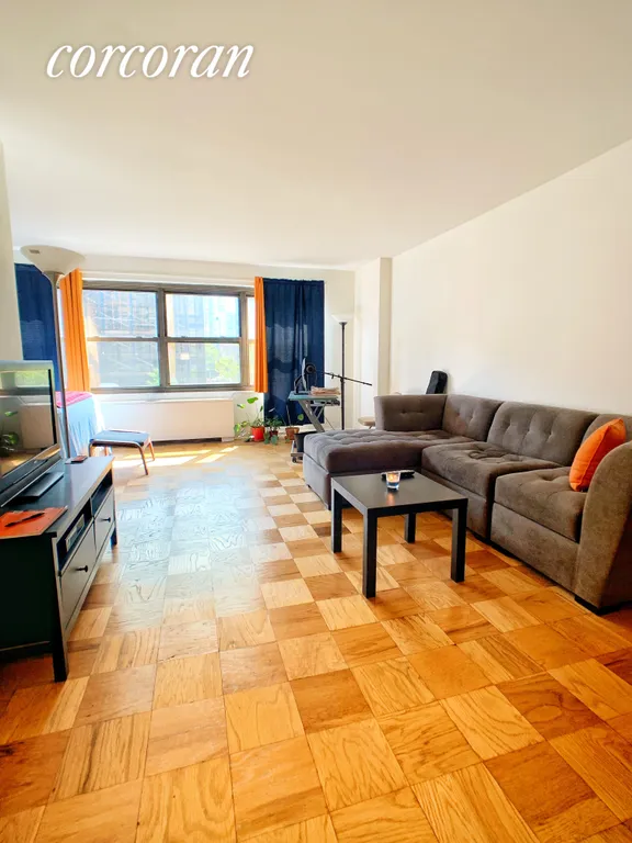 New York City Real Estate | View 142 West End Avenue, 5-S | room 4 | View 5