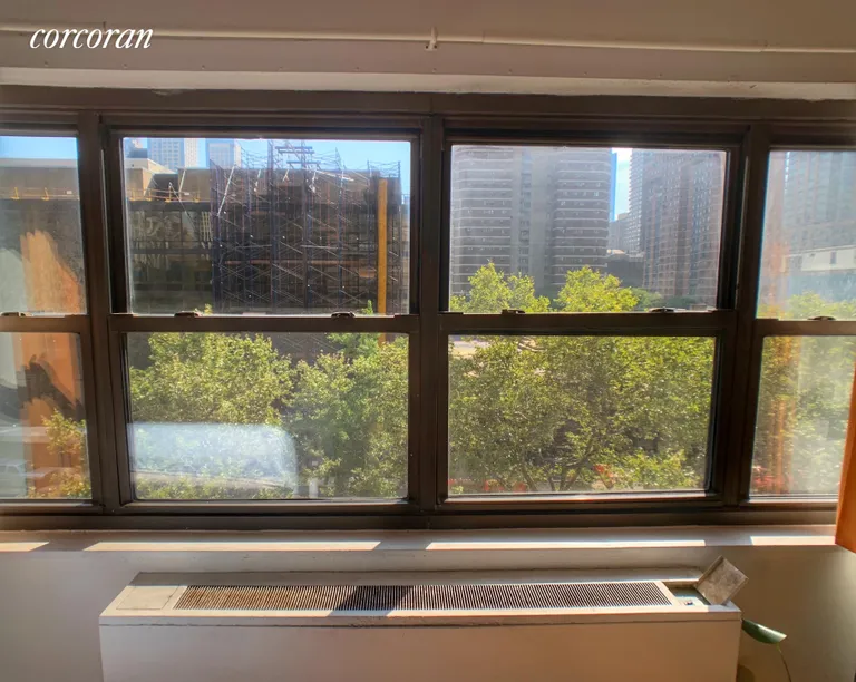 New York City Real Estate | View 142 West End Avenue, 5-S | room 1 | View 2