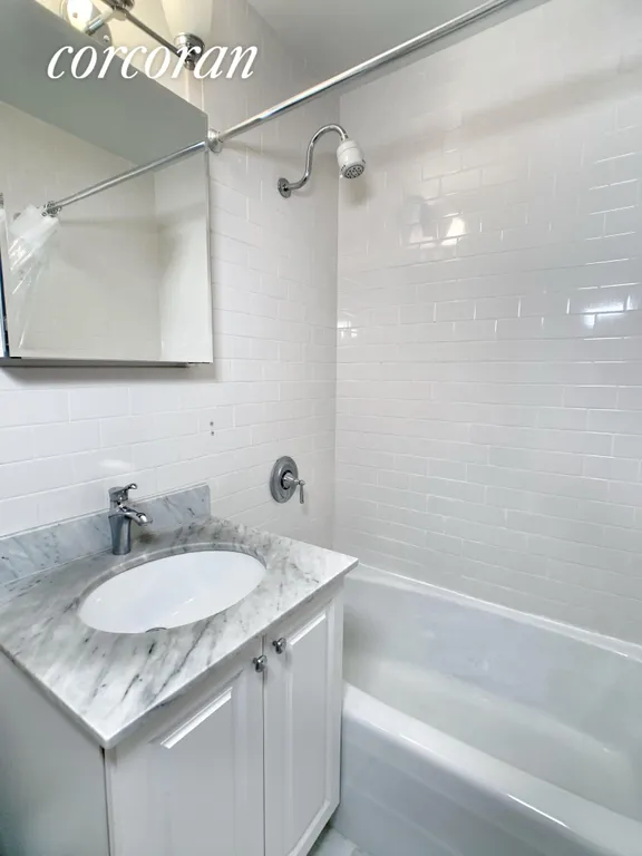 New York City Real Estate | View 142 West End Avenue, 5-S | room 10 | View 11