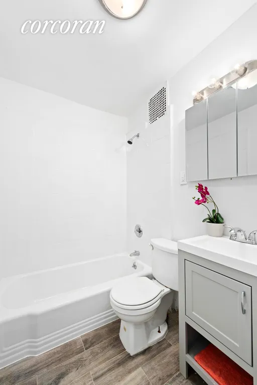 New York City Real Estate | View 230 East 52nd Street, 2A | Renovated Bathroom | View 5