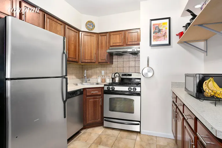 New York City Real Estate | View 23-33 31st Avenue, 4B | room 1 | View 2