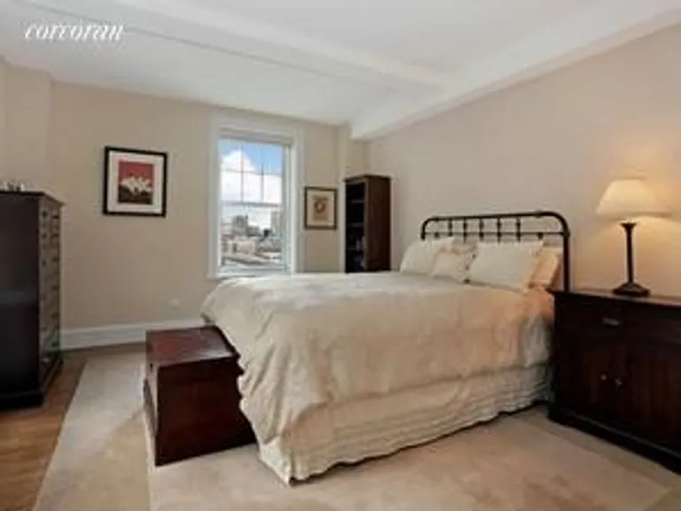 New York City Real Estate | View 27 West 72nd Street, 1407 | Spacious master suite | View 2