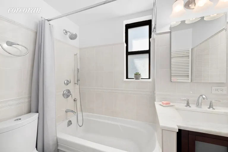New York City Real Estate | View 339 East 58th Street, 9J | room 2 | View 3