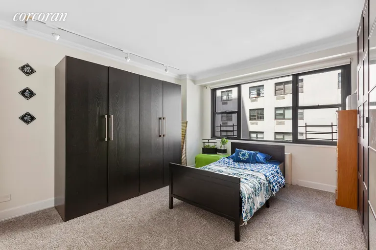 New York City Real Estate | View 401 East 89th Street, 8GH | Bedroom | View 9