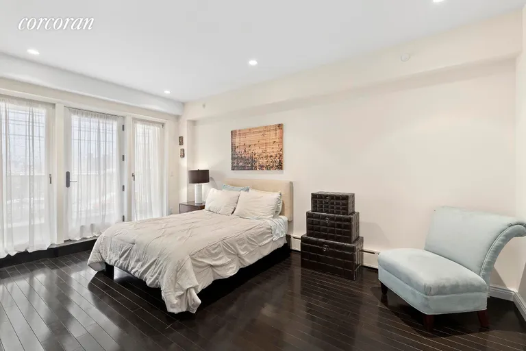 New York City Real Estate | View 30-11 21st Street, 6C | room 2 | View 3