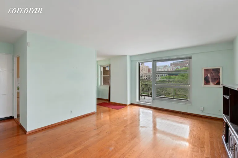 New York City Real Estate | View 80 La Salle Street, 9G | room 1 | View 2