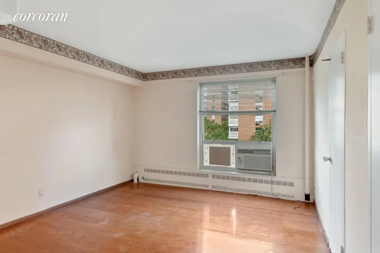 New York City Real Estate | View 80 La Salle Street, 9G | room 6 | View 7