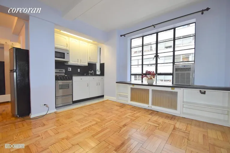 New York City Real Estate | View 140 East 40th Street, 6C | Kitchen | View 3