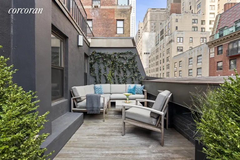 New York City Real Estate | View 140 West 58th Street, PHA | Seating Area | View 6