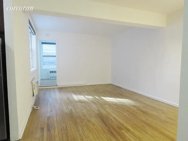 New York City Real Estate | View 320 East 35th Street, 3G | room 1 | View 2