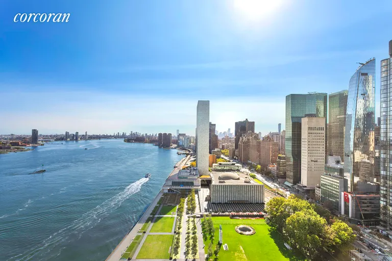 New York City Real Estate | View 870 United Nations Plaza, 30E | 3 Beds, 5 Baths | View 1