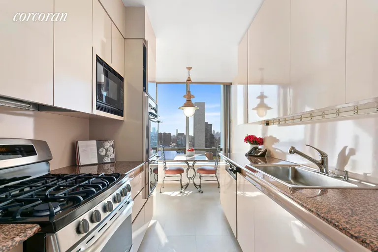 New York City Real Estate | View 870 United Nations Plaza, 30E | 5 | View 7