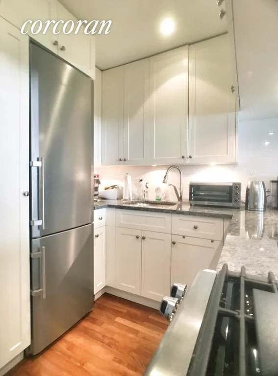 New York City Real Estate | View 250 West 88th Street, 402 | room 2 | View 3