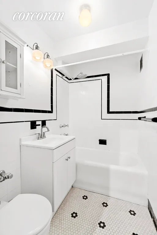 New York City Real Estate | View 200 East 16th Street, 11K | Art Deco Bath | View 5
